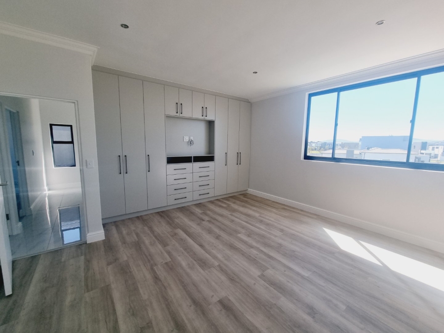 4 Bedroom Property for Sale in Sandown Western Cape